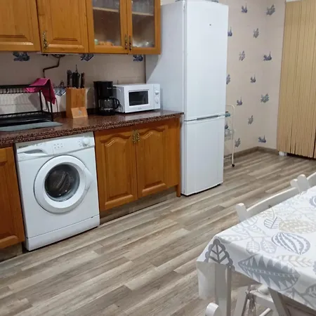 Con Piscina Privada Y Barbacoa *